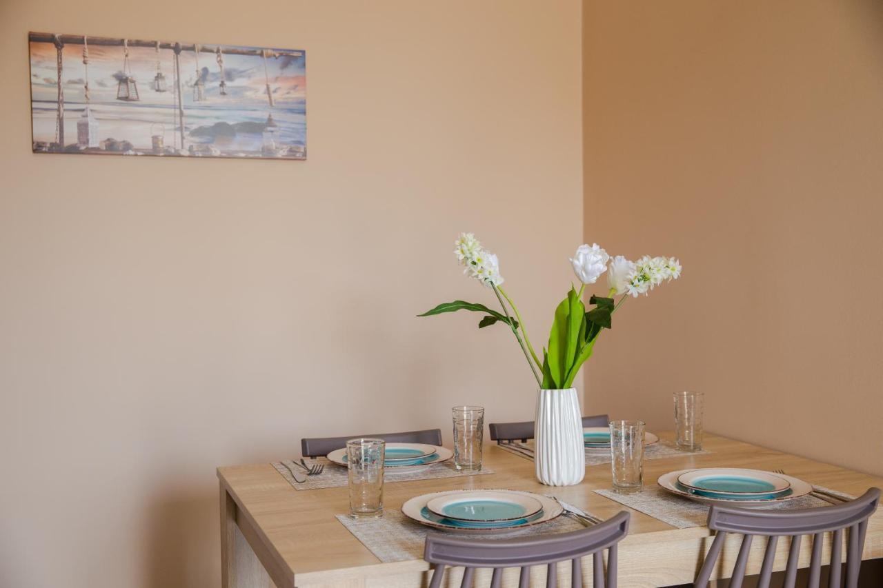 Electi Apartments Cฮารากิ ภายนอก รูปภาพ