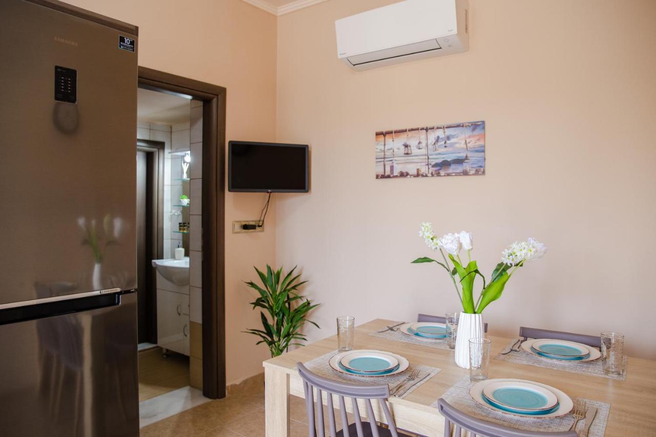Electi Apartments Cฮารากิ ภายนอก รูปภาพ
